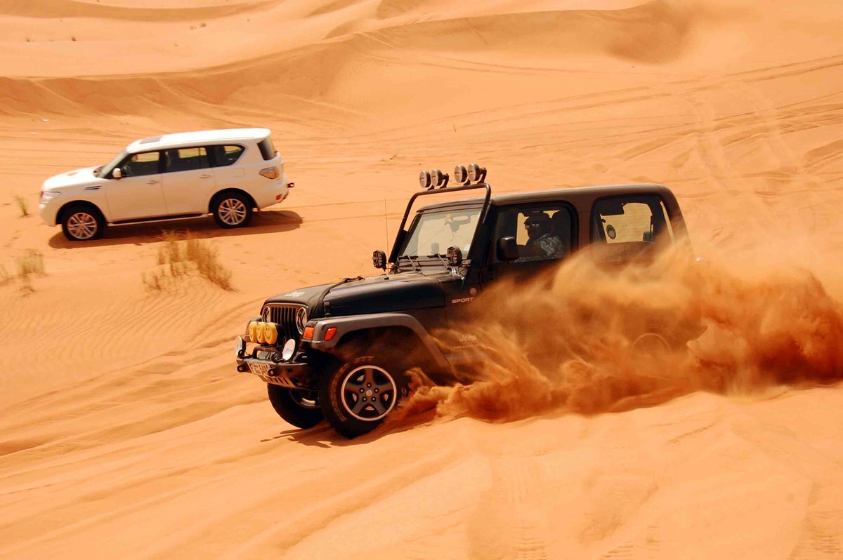 Hummer-Deserts Safari Dubai